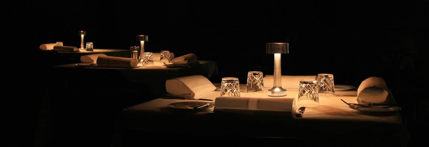 Kabellose Design-Tischleuchten mit Akku & LED-Leuchtmitteln von NEOZ